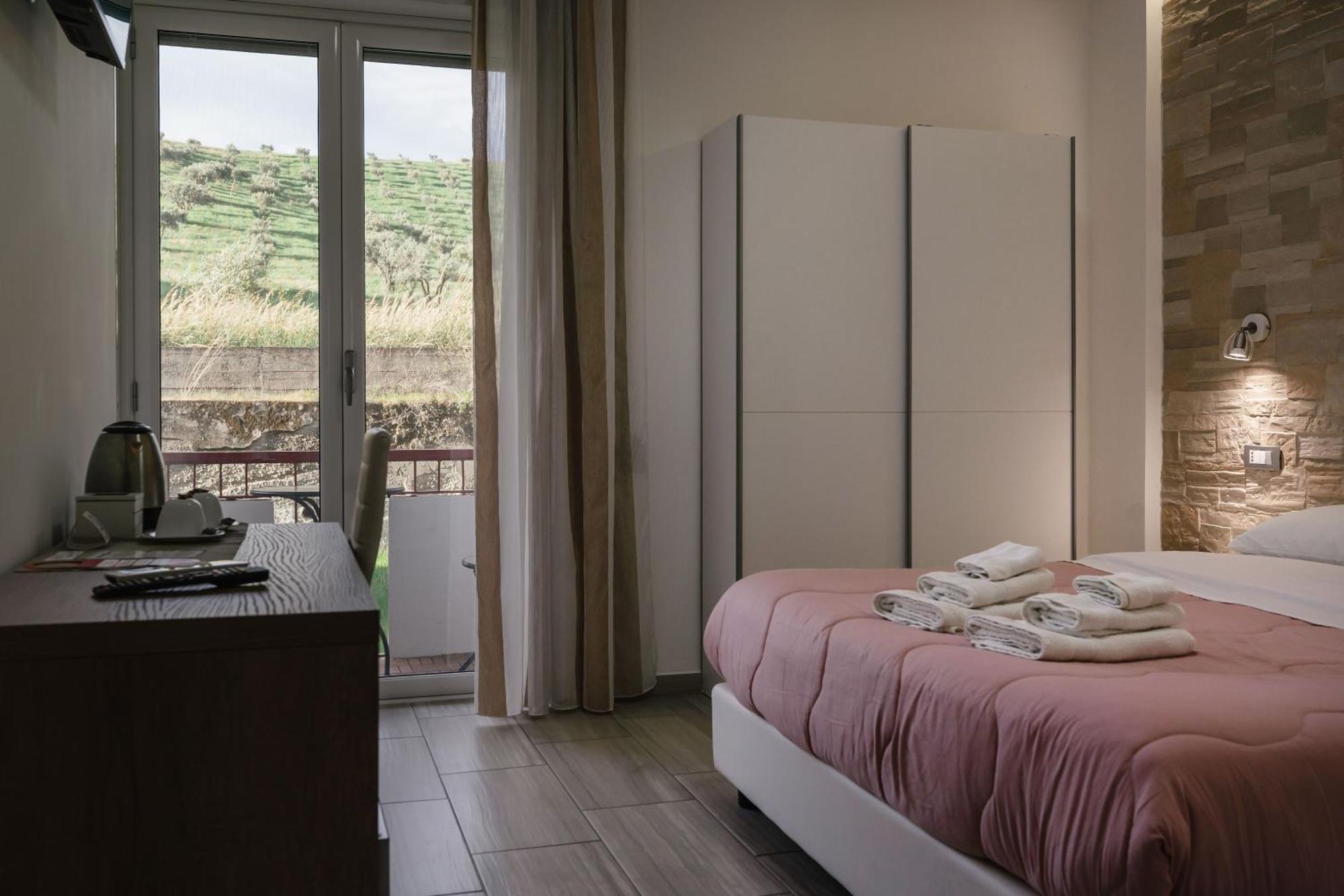كاتانزارو Zaro Suites B&B المظهر الخارجي الصورة